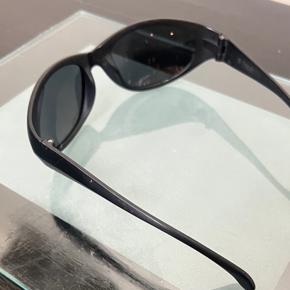 R+S Black Frame Polarized Sunglasses UV400 - Picture 14 of 15